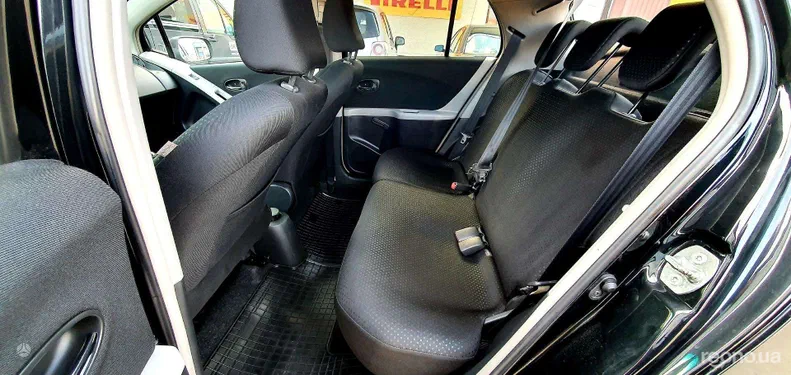 Toyota Yaris 2010 - 5