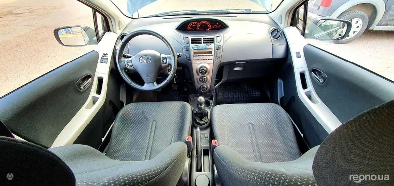 Toyota Yaris 2010