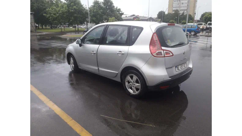 Renault Scenic 2009 - 1