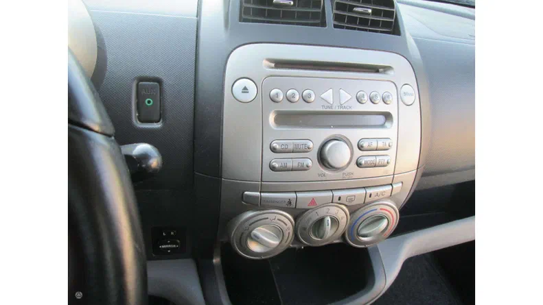 Daihatsu Sirion 2008 - 7