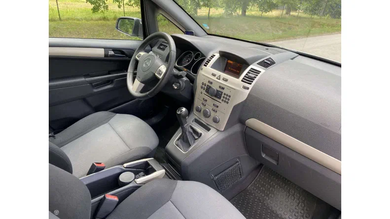 Opel Zafira 2008 - 6