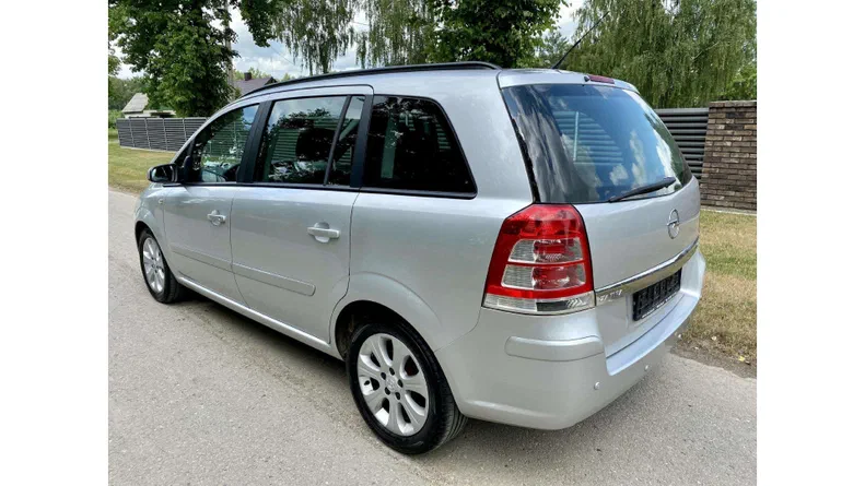 Opel Zafira 2008