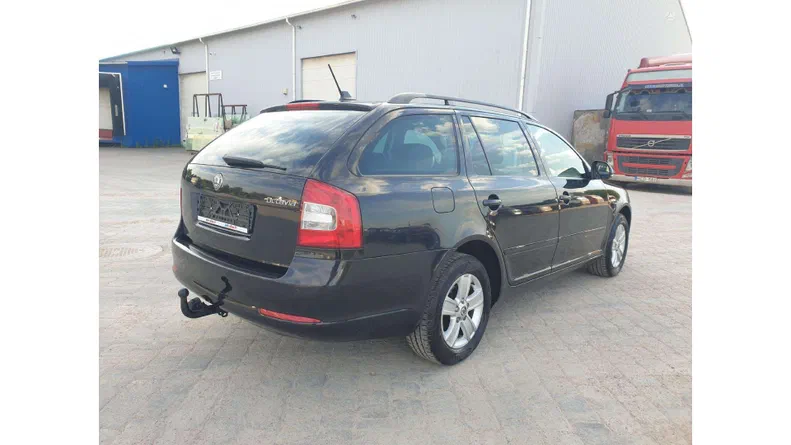 Skoda Octavia 2011 - 8