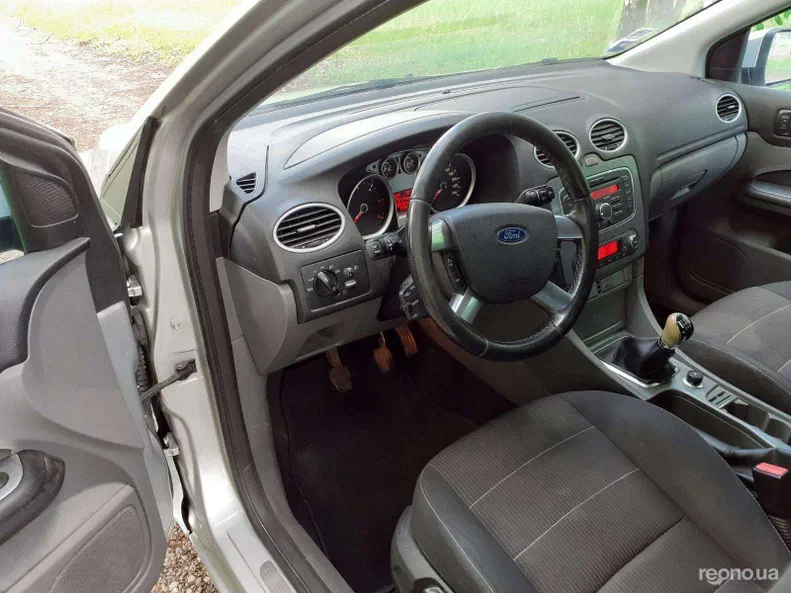 Ford Focus 2010 - 8