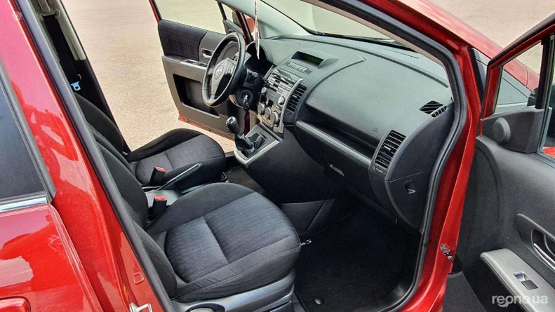 Mazda 5 2010 - 13