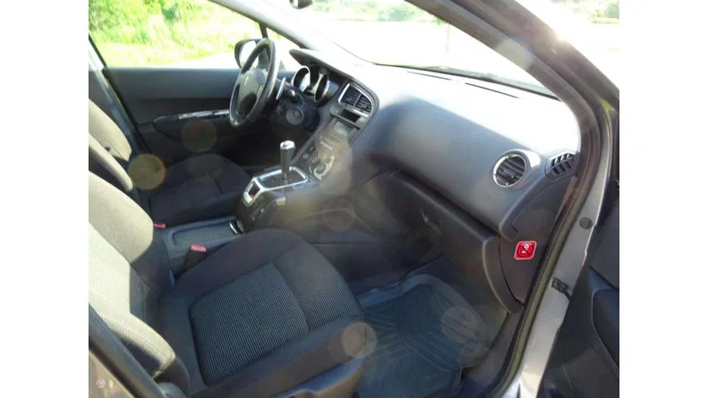 Peugeot 508 2011 - 8