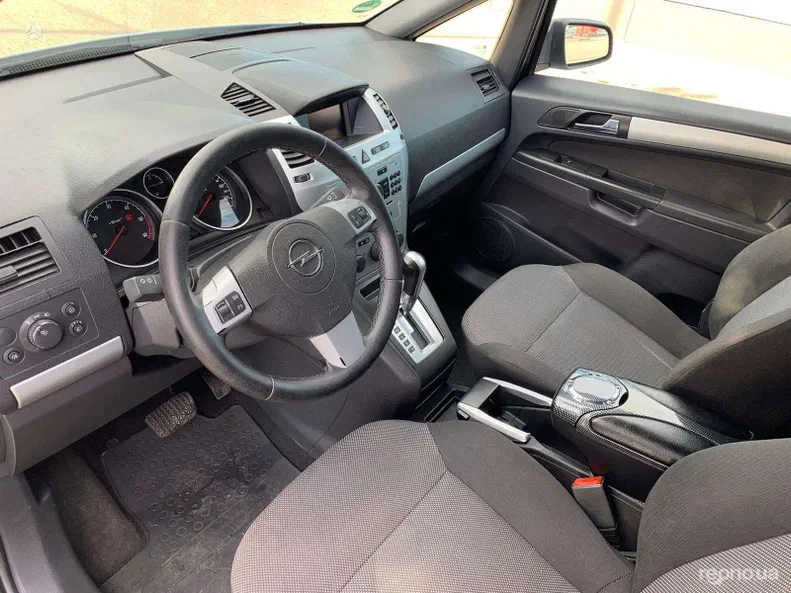 Opel Zafira 2009 - 6