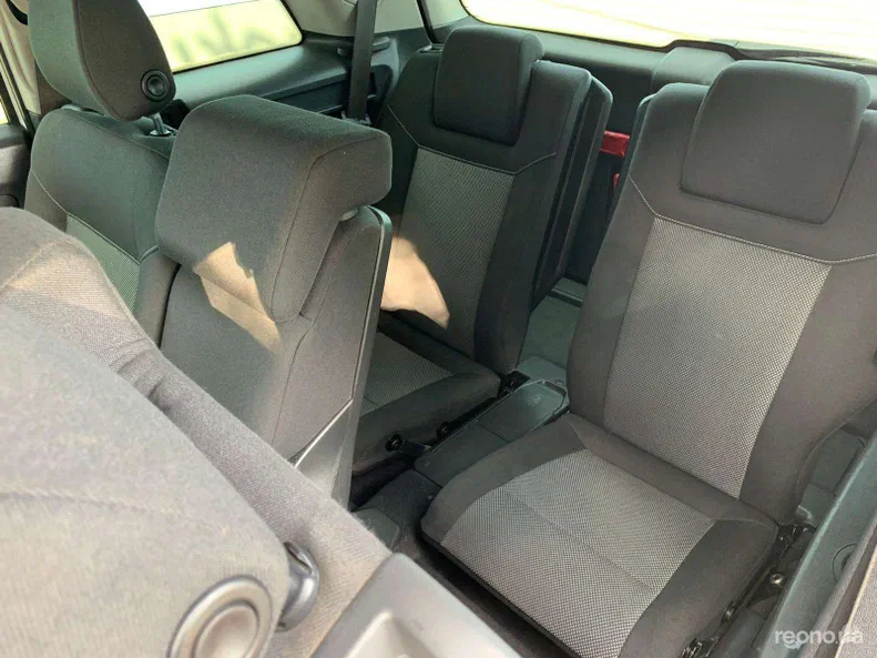 Opel Zafira 2009 - 9