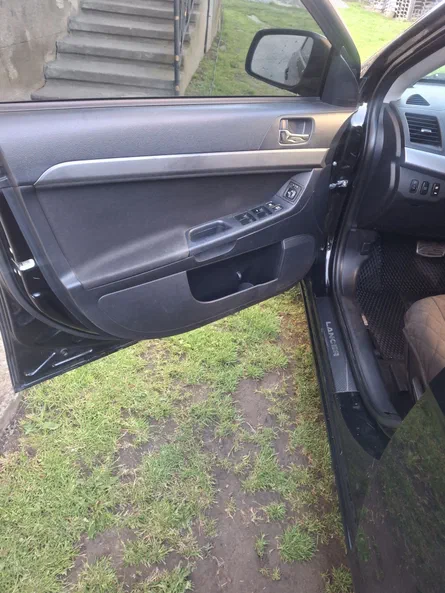 Mitsubishi Lancer 2008 - 3