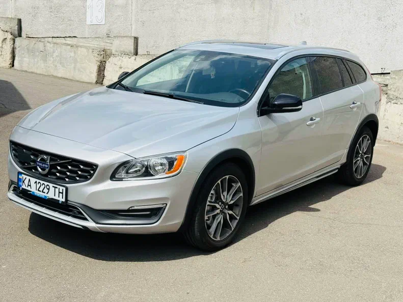 Volvo V60 2015 - 1