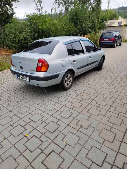 Renault Clio 2004 - 4