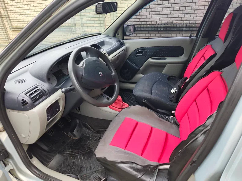 Renault Clio 2004 - 11