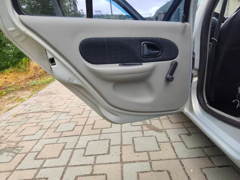 Renault Clio 2004 - 16