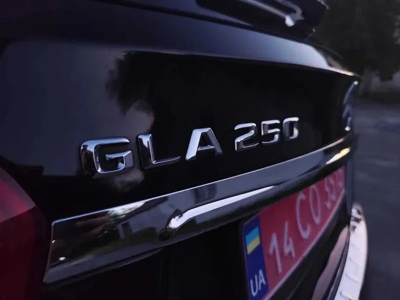 Mercedes-Benz GLA 2016 - 16