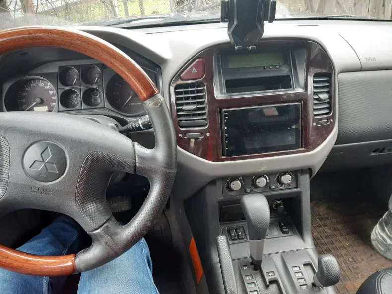 Mitsubishi Pajero 2001 - 4