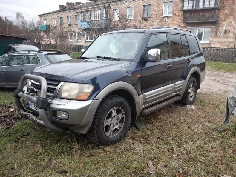 Mitsubishi Pajero 2001 - 1