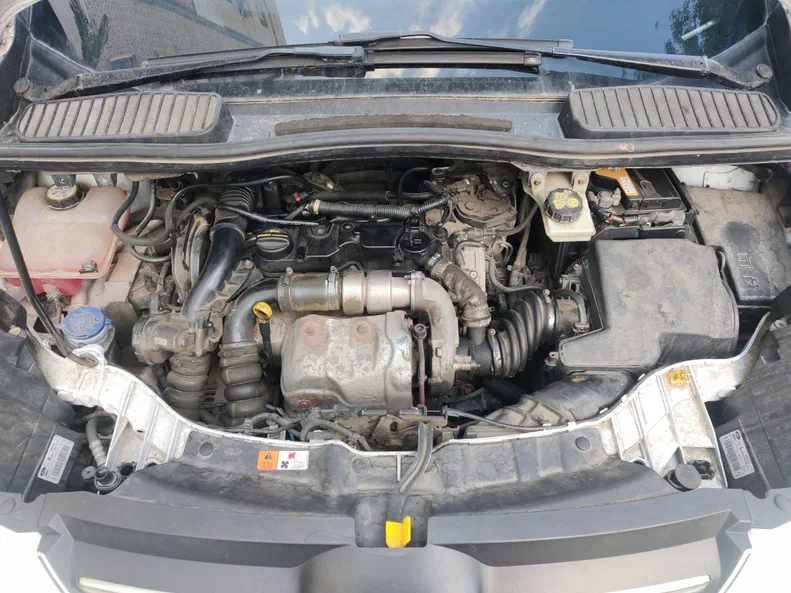 Ford C-MAX 2011 - 15