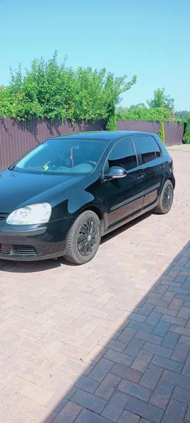 Volkswagen Golf 2005 - 1