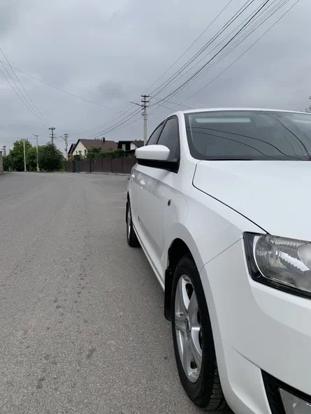 Skoda Rapid 2013 - 3