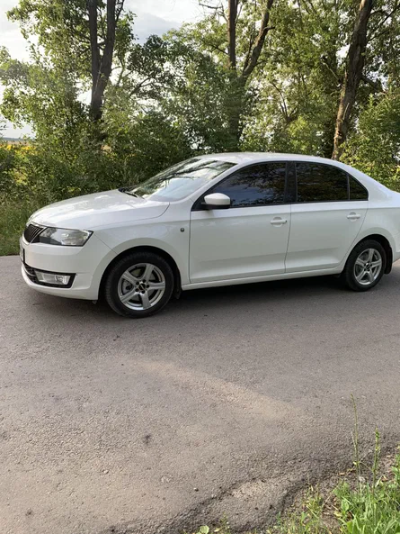 Skoda Rapid 2013 - 4