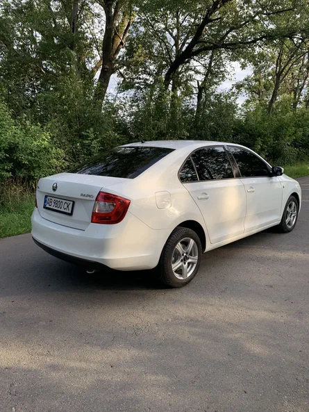 Skoda Rapid 2013 - 12