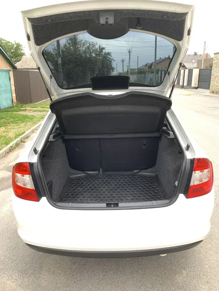 Skoda Rapid 2013 - 8