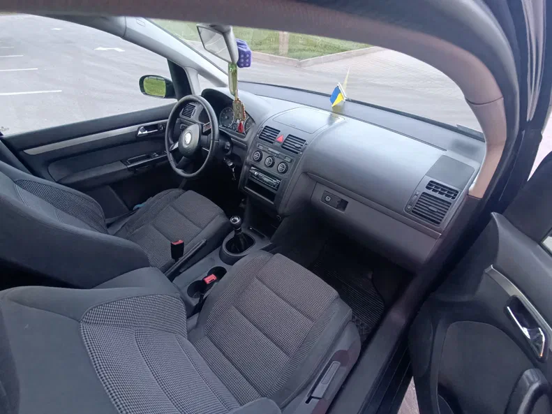Volkswagen Touran 2004 - 2