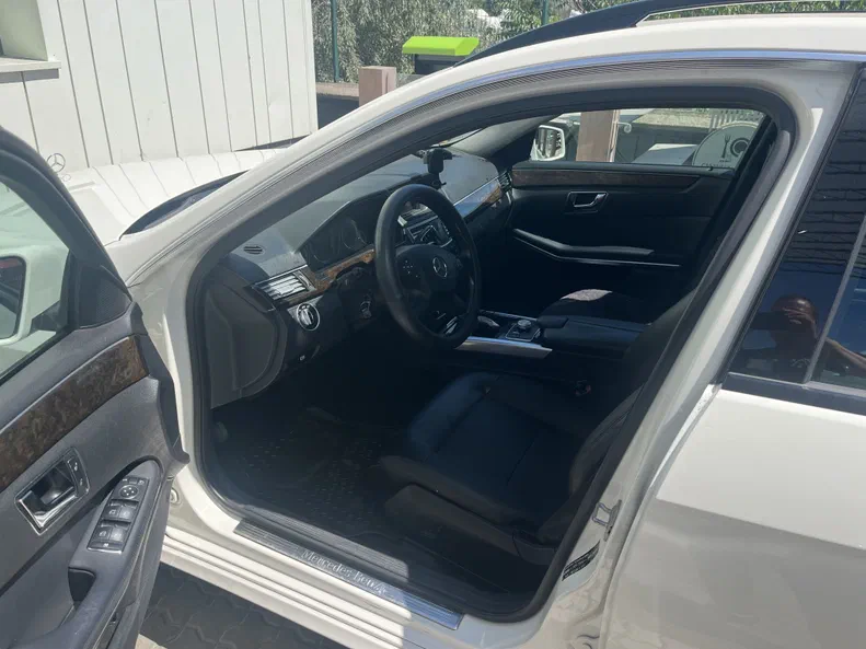 Mercedes-Benz E-Клас 2011 - 5