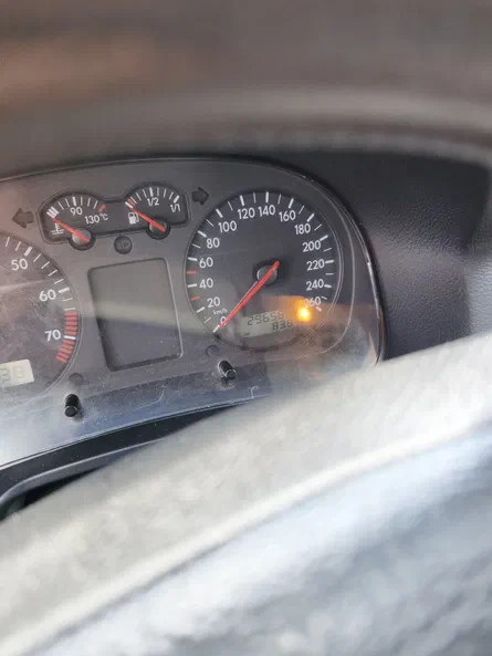 Volkswagen Golf 2004 - 1