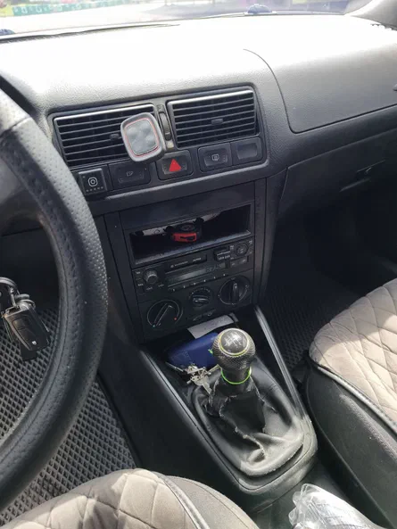 Volkswagen Golf 2004 - 5