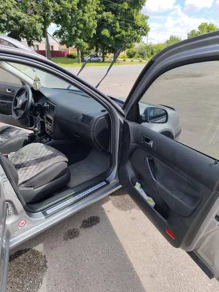 Volkswagen Golf 2004 - 21