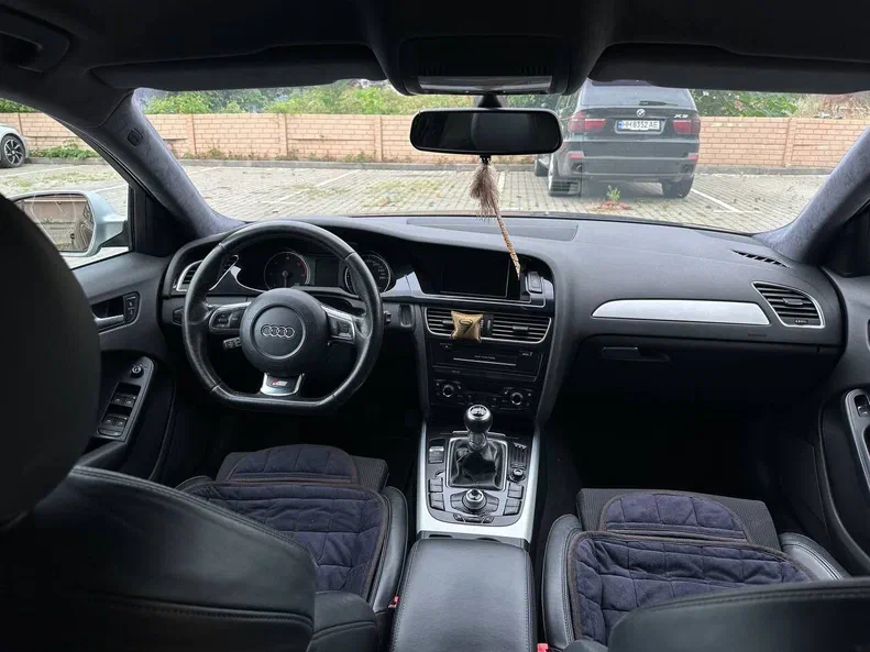 Audi A4 2010 - 6