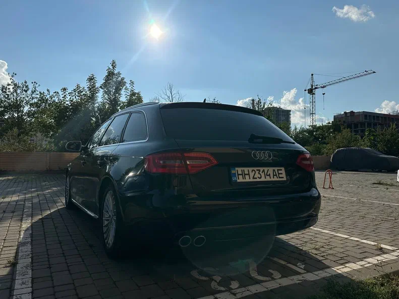 Audi A4 2010 - 5