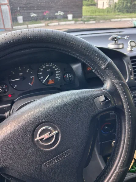 Opel Zafira 2000 - 8