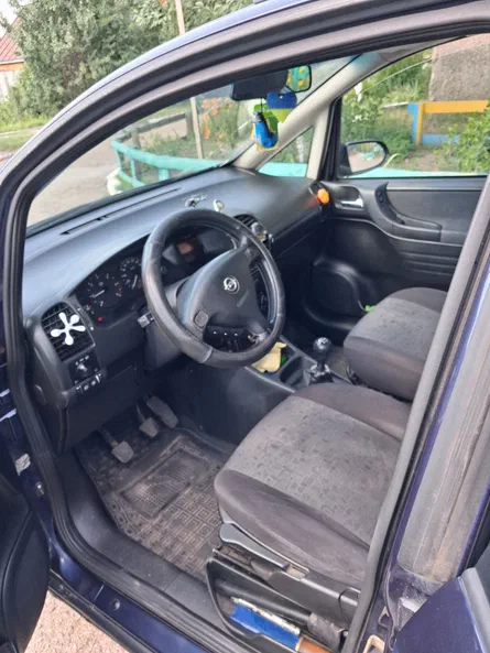 Opel Zafira 2000 - 6