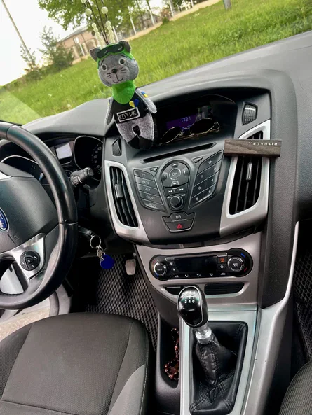 Ford Focus 2012 - 16