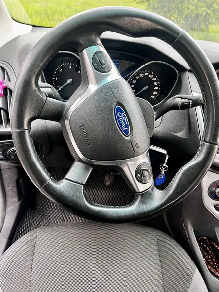Ford Focus 2012 - 12