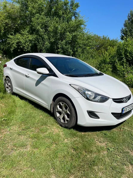 Hyundai Elantra 2013 - 3