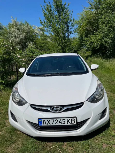 Hyundai Elantra 2013 - 1