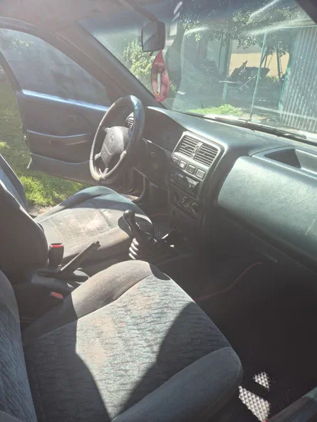 Nissan Almera 1996 - 4