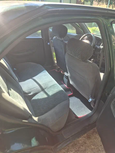 Nissan Almera 1996 - 5