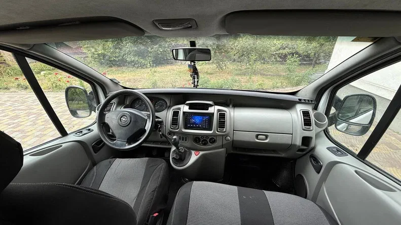 Opel Vivaro 2008 - 0