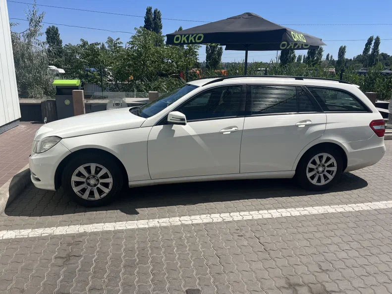 Mercedes-Benz E-Клас 2011 - 2