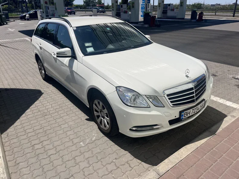 Mercedes-Benz E-Клас 2011 - 0