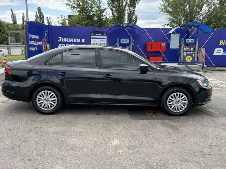 Volkswagen Jetta 2015 - 6