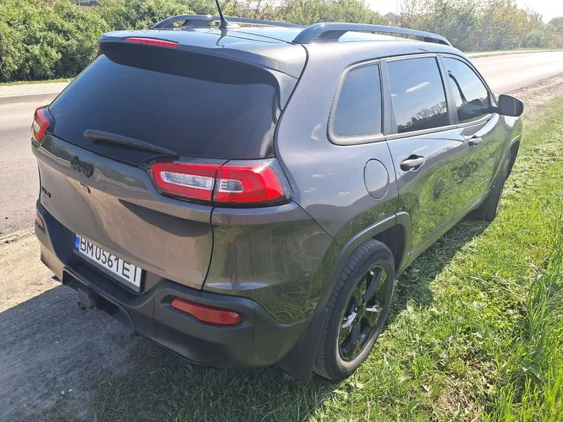 Jeep Cherokee 2016 - 10