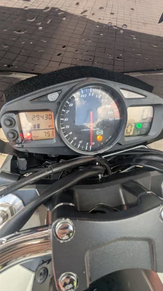 Suzuki GSR 600 2010 - 4