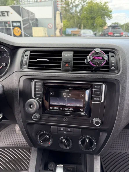 Volkswagen Jetta 2015 - 17