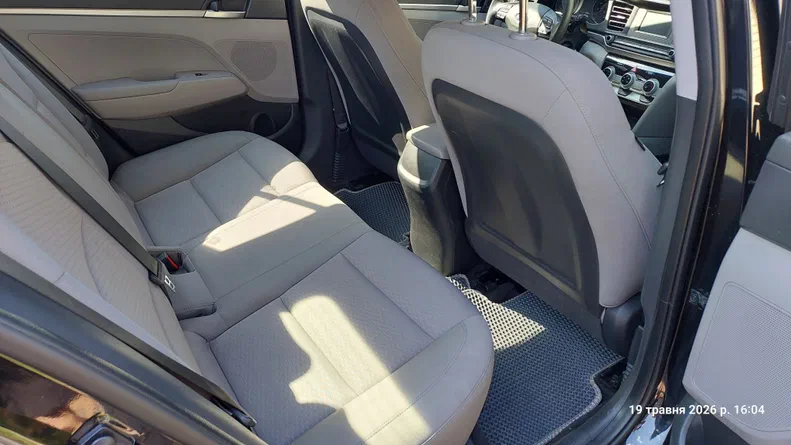 Hyundai Elantra 2018 - 13