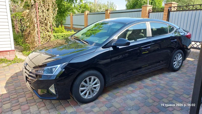 Hyundai Elantra 2018 - 2